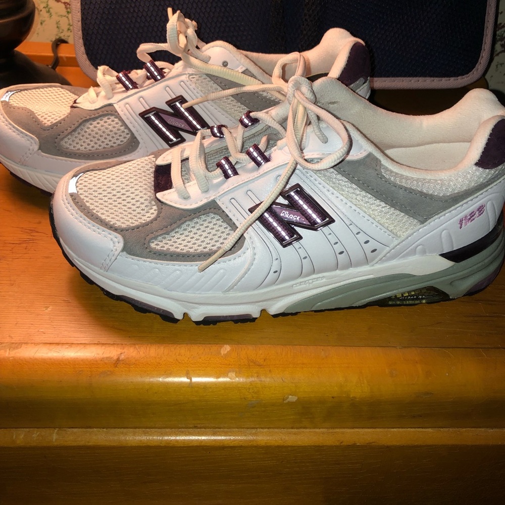 Woman’s New Balance 1123